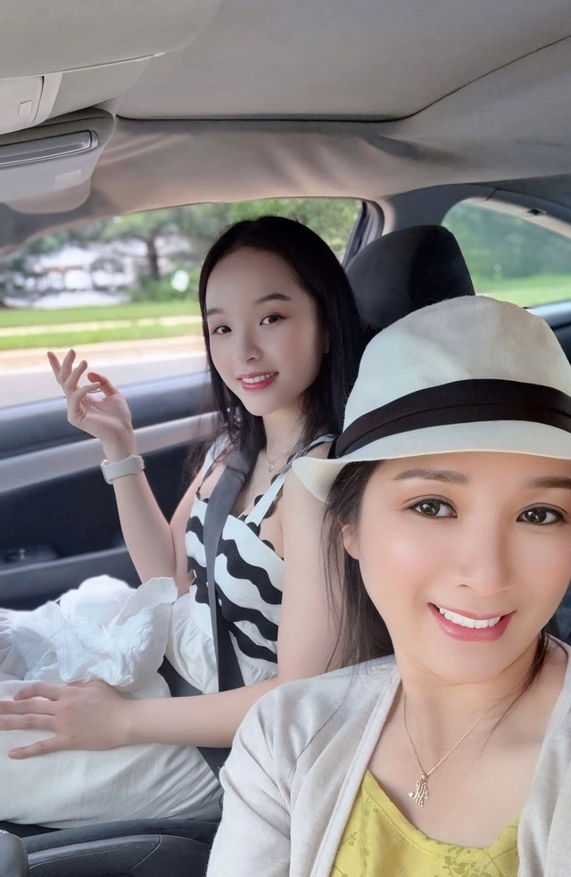 Nhan sắc tuổi 26 của tú linh - con gái nghệ sĩ thanh thanh hiền vừa tốt nghiệp đại học xuất sắc ở mỹ - 7