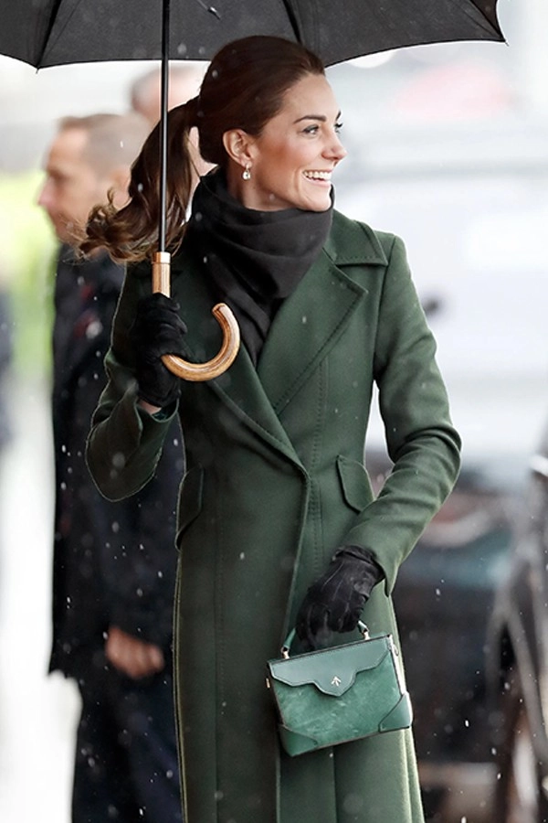 Những chiếc túi hiệu lạ lẫm trong bộ sưu tập của công nương kate middleton - 1