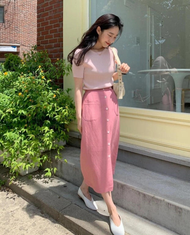 Những cô nàng theo đuổi phong cách thanh lịch mặc áo phông sơ mi với chân váy thế nào họ luôn áp dụng 3 quy tắc - 3