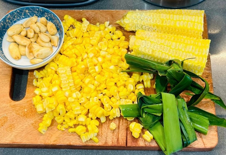 Nóng thế này làm ngay sữa ngô thạch lá nếp thơm ngon mát lạnh uống đến đâu đã người đến đó - 2
