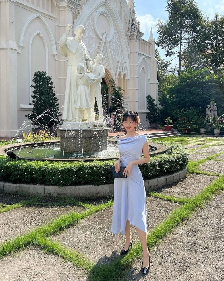 Nữ ca sĩ u40 nhưng mặc đẹp hơn cả gen z khi cá tính bùng cháy lúc lại bánh bèo như cô nữ chính ngôn tình - 7