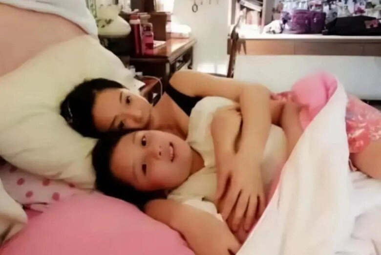 Nữ diễn viên dành 7 tiếng mỗi ngày giám sát con ăn uống 12 tuổi mới cho con cai sữa và cái kết khi đứa trẻ trưởng thành - 4