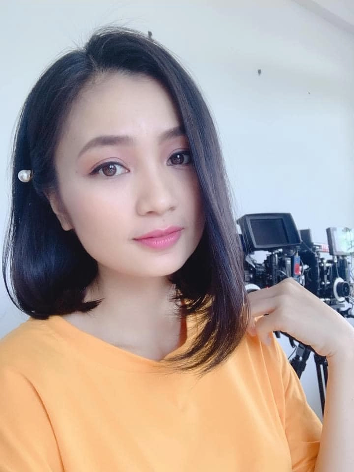 Nữ diễn viên làm dâu phố cổ chia sẻ mâm cỗ giỗ người thân tại mỹ đầy ắp món ngon - 1