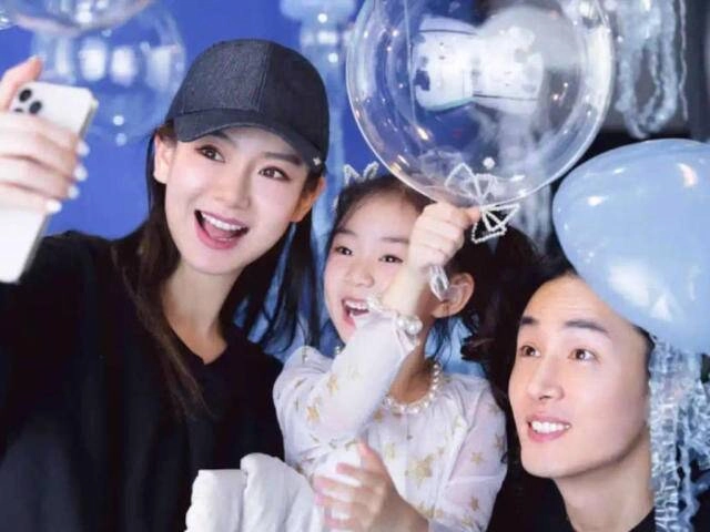 Nữ dvchi 35 tỷ đồng sinh con quốc tịch mỹ chỉ dùng nước nhập khẩu pha sữa cho con vì một lý do - 2