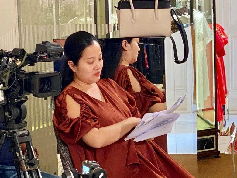 Nữ mc đài htv từng phải lui vào hậu trường vì nặng 68kg sau sinh con với nsưt quốc cơ giờ lên sóng lại đẹp ngỡ ngàng - 7