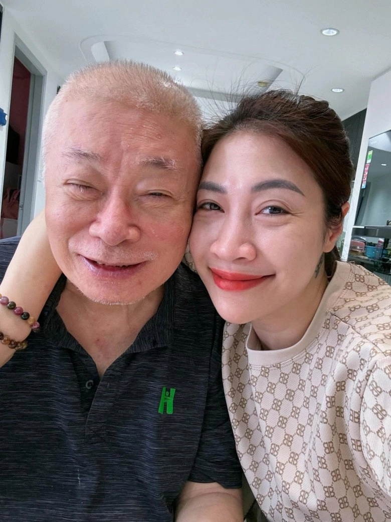 Pha lê gọi bố là em bé xúc động những bữa ăn cô nấu cho người bố bị tai biến - 7
