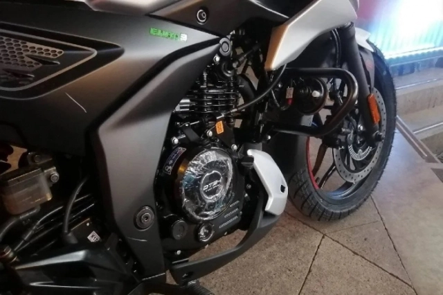 Pulsar n160 pro đối thủ cứng cựa của yamaha mt-15 gây sốt cộng đồng về công nghệ - 5