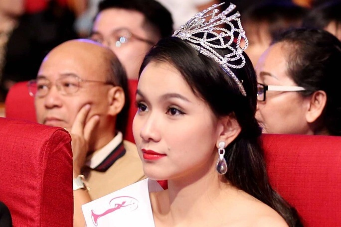 Quá khứ chỉ là diễn viên phụ mỹ nhân 9x đăng quang hoa hậu liền đổi đời làm nên lịch sử ở miss universe - 1