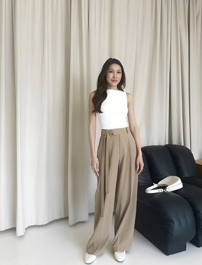 Quần ống rộng màu này trẻ hơn quần đen sang hơn quần trắng và ai cũng có thể mặc đẹp - 6