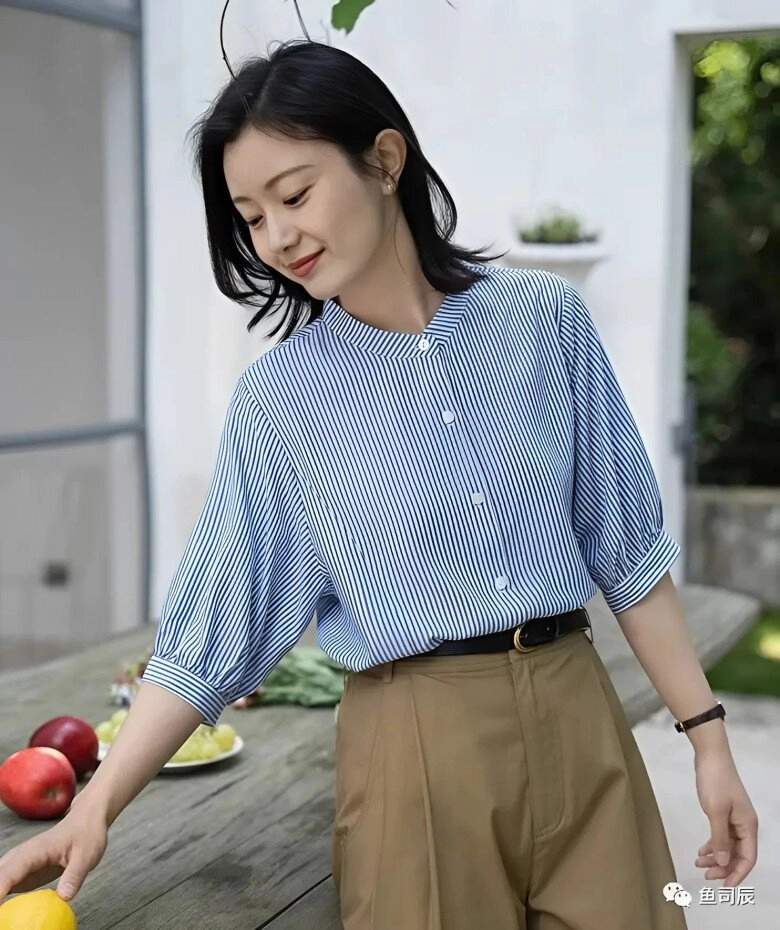 Quần ống rộng màu này trẻ hơn quần đen sang hơn quần trắng và ai cũng có thể mặc đẹp - 10