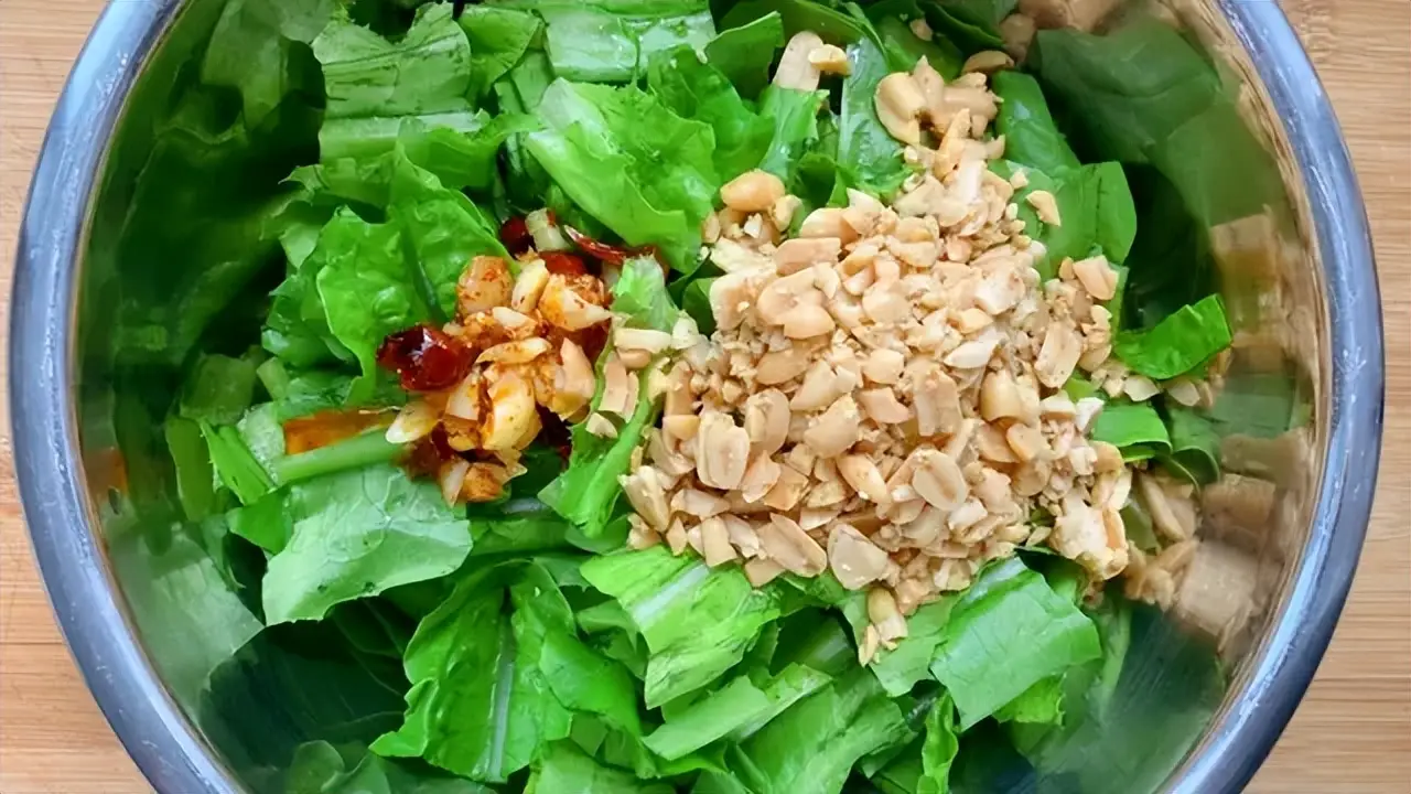 Rất nhiều người bỏ qua loại rau này hàm lượng canxi cực cao còn tốt hơn cả tôm khô đem trộn gỏi cực ngon mát - 4