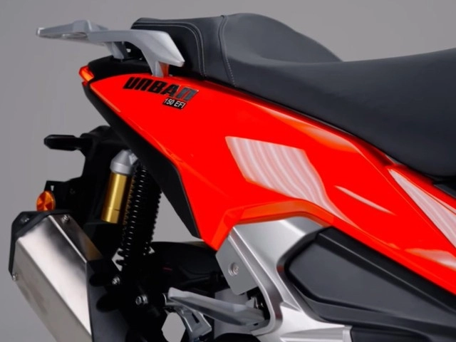 Săm soi urban 150 efi đối thủ mới của honda adv160 - sở hữu bình xăng ngang ngửa xe mô tô - 5