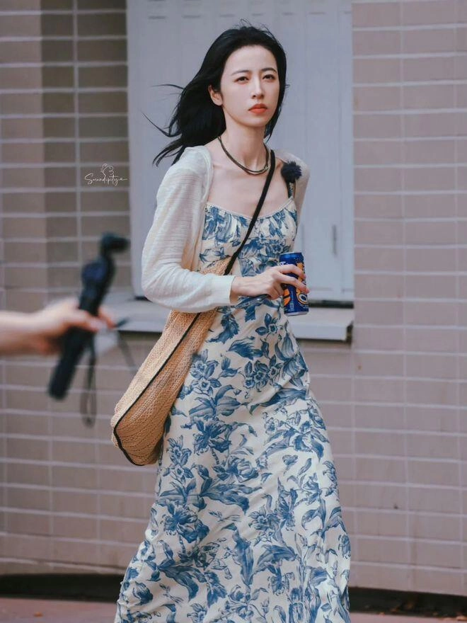 Sáng dậy không biết mặc gì chị em cứ chọn ngay 4 outfit quốc dân ai mặc cũng đẹp đồng nghiệp nhìn mà ghen tỵ - 10