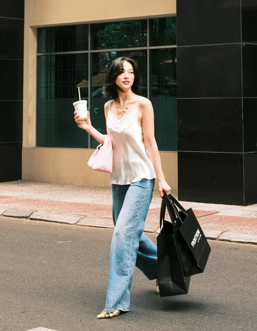 Sao việt tôn dáng với váy áo hai dây mùa nóng - 8
