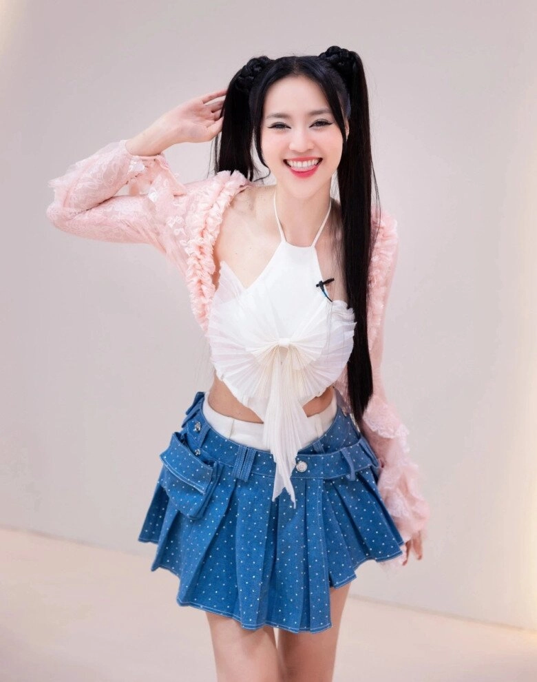 Showbiz việt có một mỹ nhân mặc đồ ở nhà gợi cảm chẳng kém khi diện bikini được mệnh danh nữ hoàng đồ ngủ - 3