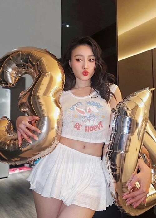 Showbiz việt có một mỹ nhân mặc đồ ở nhà gợi cảm chẳng kém khi diện bikini được mệnh danh nữ hoàng đồ ngủ - 8