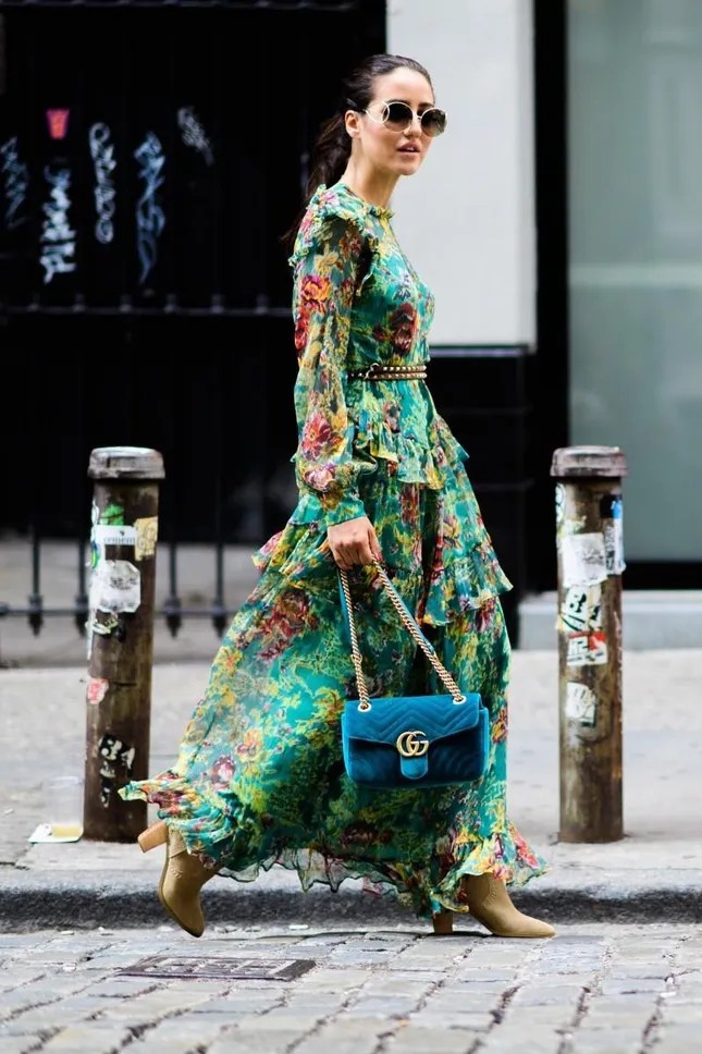 Street style mùa hè và các bản phối đầy cảm hứng không thể bỏ qua váy maxi - 1