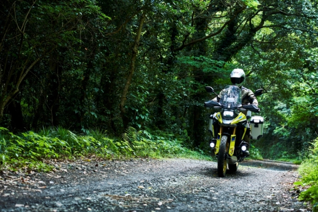 Suzuki hé lộ phiên bản v-strom 1050 de world tourer giúp vượt mọi giới hạn - 3