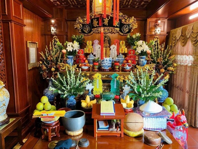 Tại sao phòng thờ sáng là điều tối kỵ 10 nhà thì 9 nhà đang làm sai mà không biết - 2