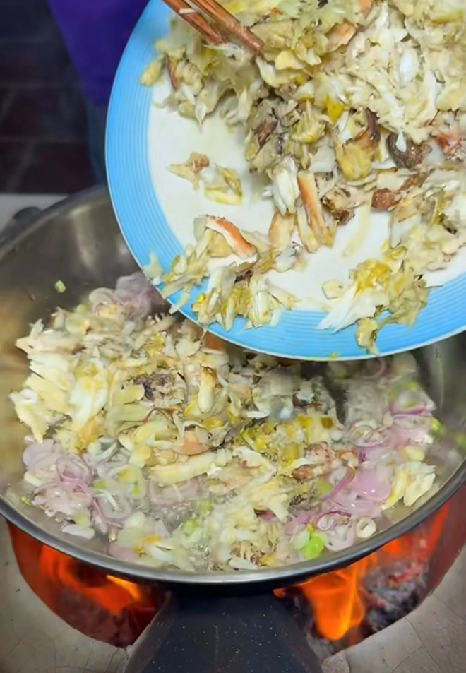 Tài tử nhà 6000m2 nấu ăn siêu giỏi nhưng bỗng khoe một mâm ăn vào chỉ có gãy răng - 3