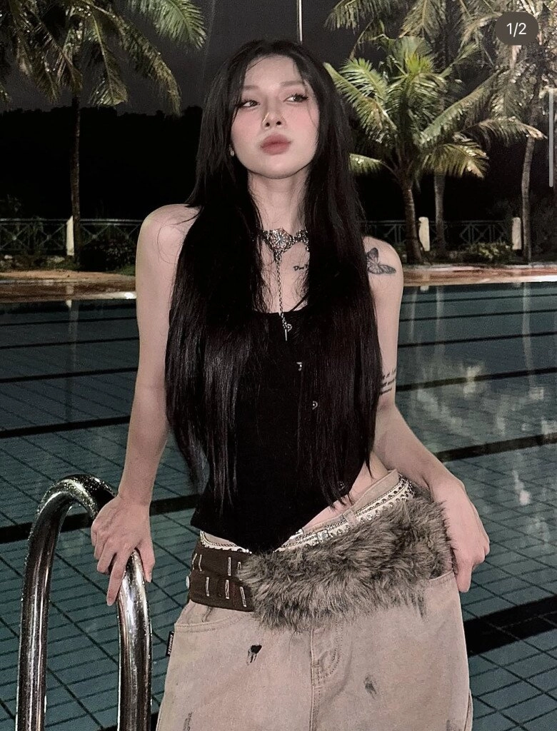 Tân binh 1999 bất ngờ vụt lên vượt qua loạt em xinh kỳ cựu gu thời trang chất khỏi bàn chỉ ưng diện toàn màu tối - 2
