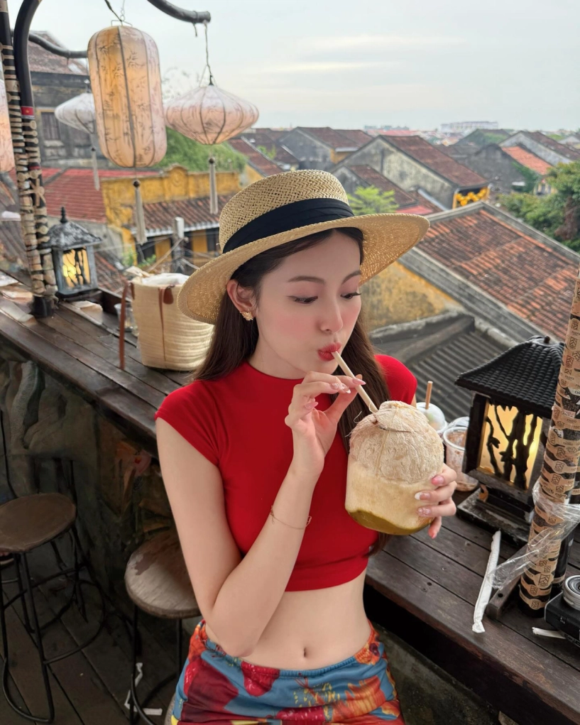 Tăng mỹ hàn nhận bão like khi diện đồ bình dân - 3