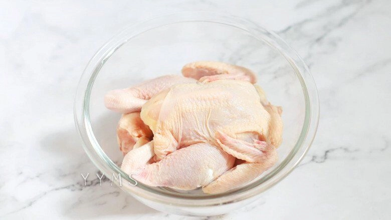 Thả con gà vào nồi cơm điện 1 tiếng sau được món ngon hương vị ăn đứt ngoài hàng - 2