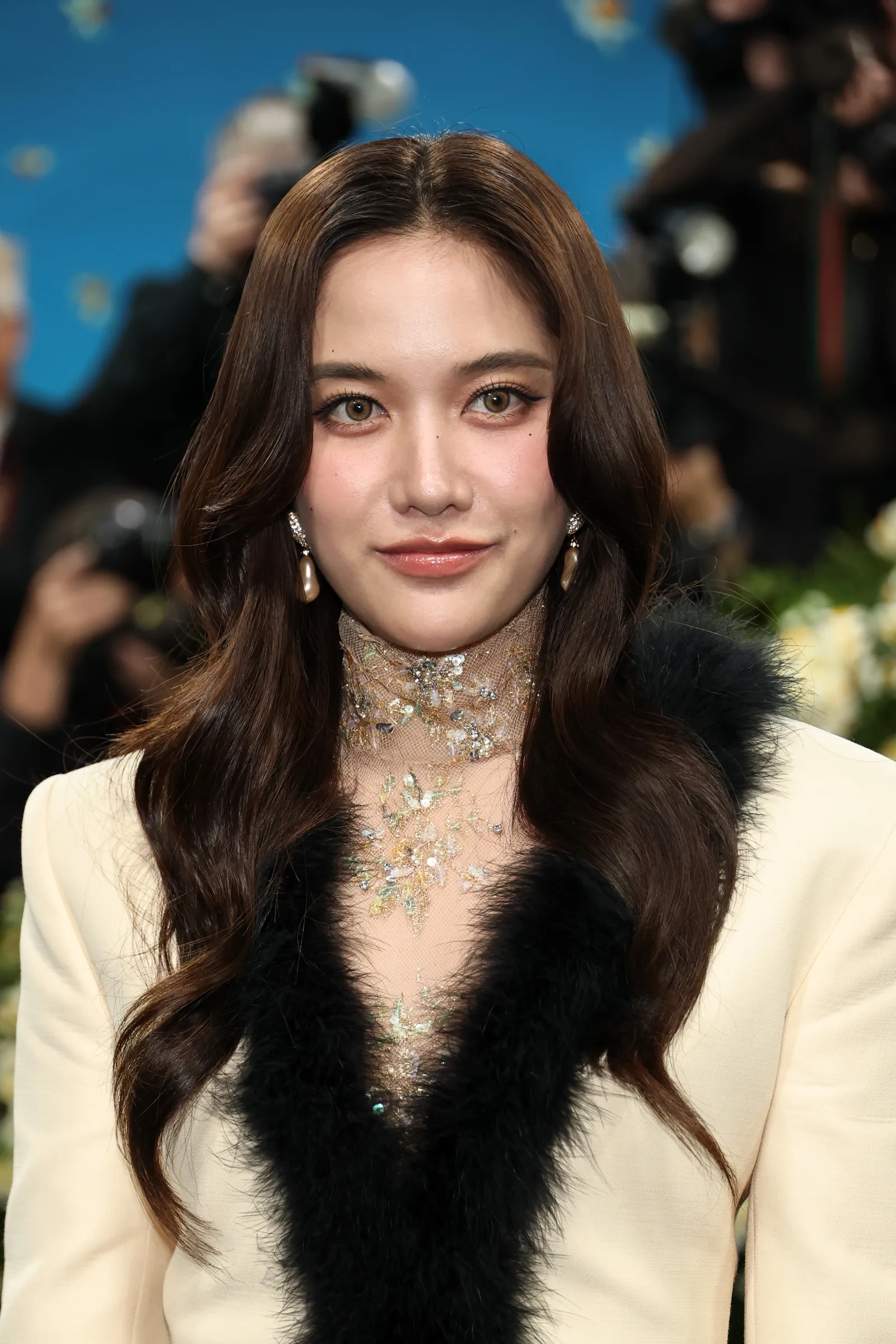 Thảm đỏ met gala 2025 jennie blackpink điện ảnh tuyệt đối lisa blackpink mặc quần nội y khoe cặp kiếm nhật - 19