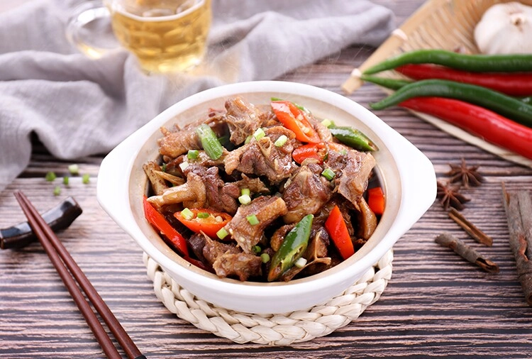 Thịt con này giá cực rẻ nhưng dinh dưỡng chẳng kém gà đem kho bia được món đánh bay cơm bất chấp thời tiết - 7