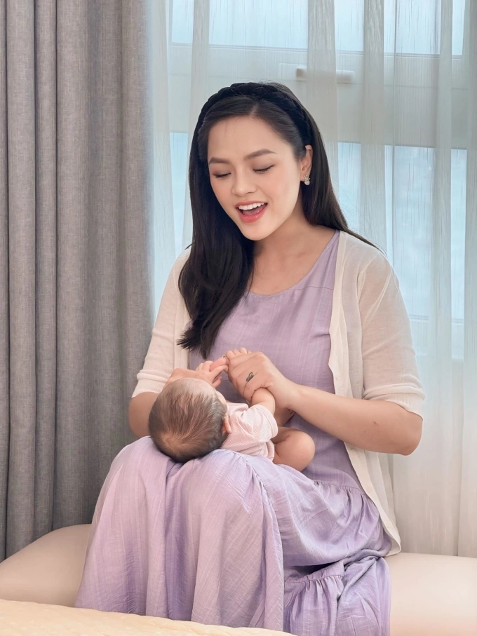 Thu quỳnh tận hưởng cuộc sống mẹ đơn thân - 4