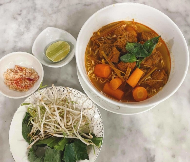 Thúy diễm trước khi đi làm vẫn nấu ăn để lại cho chồng nhưng lương thế thành ăn xong xây xẩm mặt mày - 5