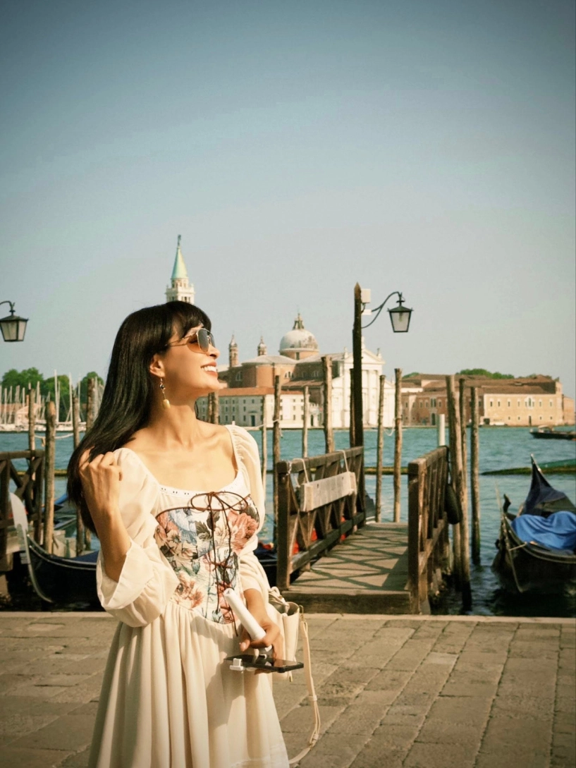 Thúy hạnh đưa hai con du ngoạn venice đẹp nổi bật trời tây - 5