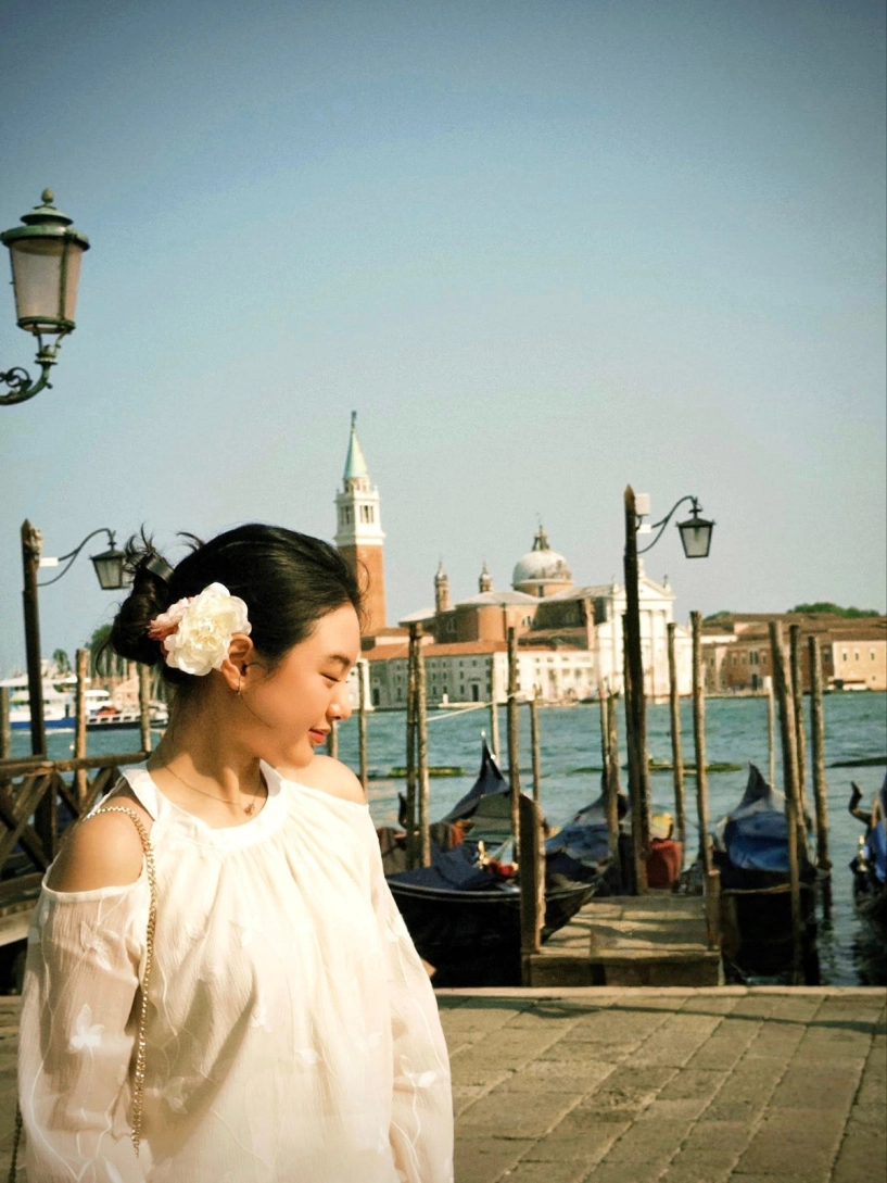 Thúy hạnh đưa hai con du ngoạn venice đẹp nổi bật trời tây - 9