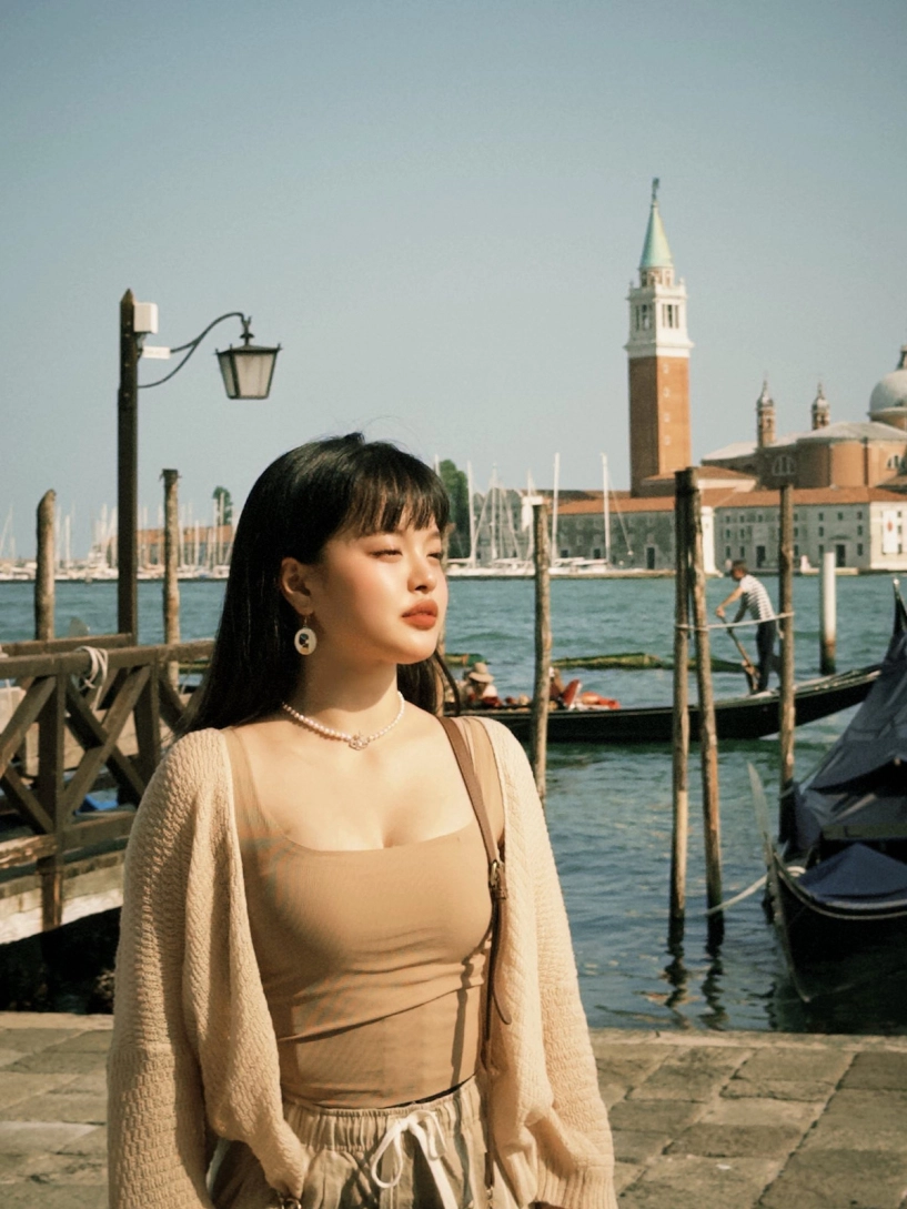 Thúy hạnh đưa hai con du ngoạn venice đẹp nổi bật trời tây - 11