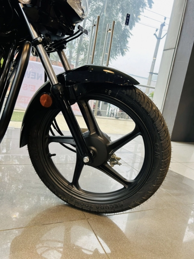 Tìm hiểu hf deluxe 2025 mẫu xe côn tay 100cc có giá bán thấp hơn cả honda wave alpha - 4