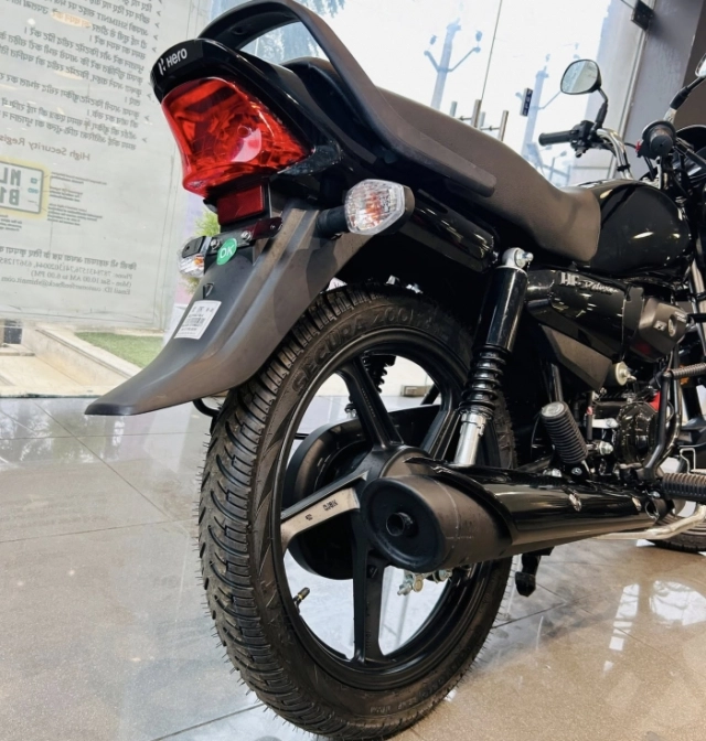 Tìm hiểu hf deluxe 2025 mẫu xe côn tay 100cc có giá bán thấp hơn cả honda wave alpha - 6