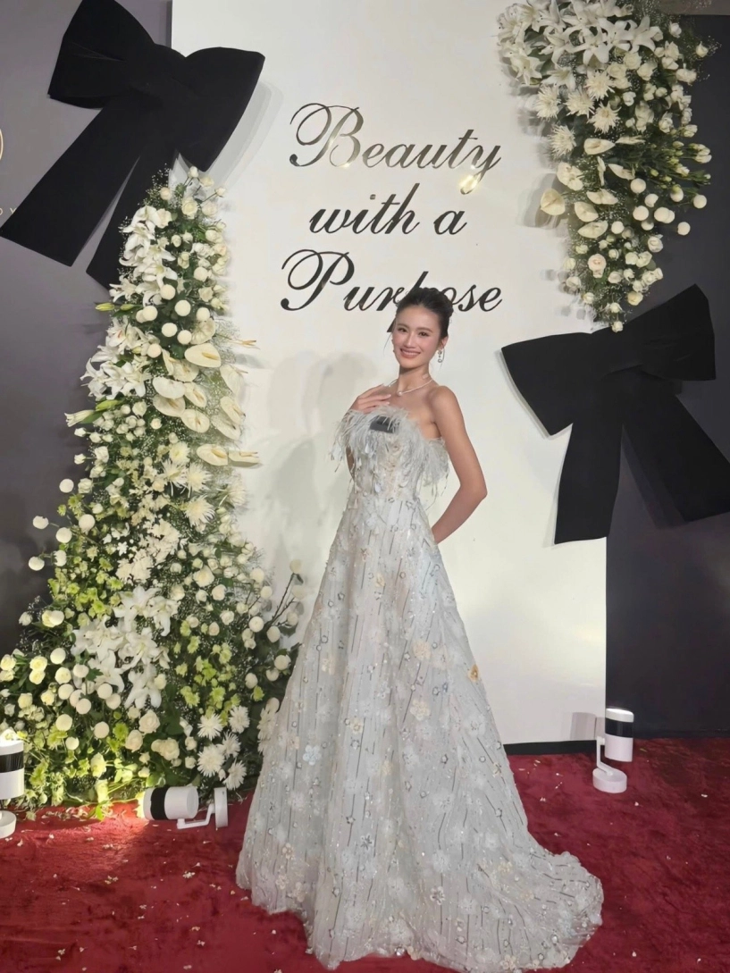 Tin vui gần chung kết miss world 2025 hoa hậu ý nhi lọt top 8 dự án nhân ái - 3