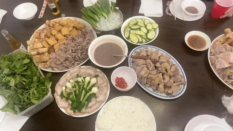 Trang trần nấu giả cầy ở mỹ khen thơm hàng xóm lái xe chạy đi khỏi nhà hết - 7