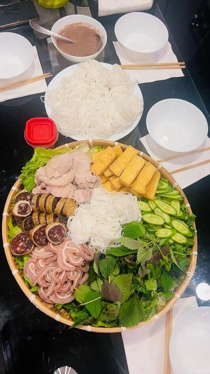 Trang trần nấu giả cầy ở mỹ khen thơm hàng xóm lái xe chạy đi khỏi nhà hết - 10