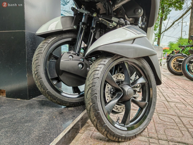 Tricity 155 đã về việt nam xe có 3 bánh nhưng lại dùng bằng lái 2 bánh bạn tin không - 16