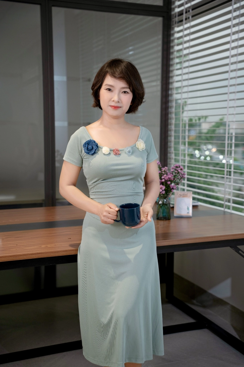 U40 vẫn trẻ đẹp rạng ngời nhờ bí quyết đơn giản mà hiệu quả - 2