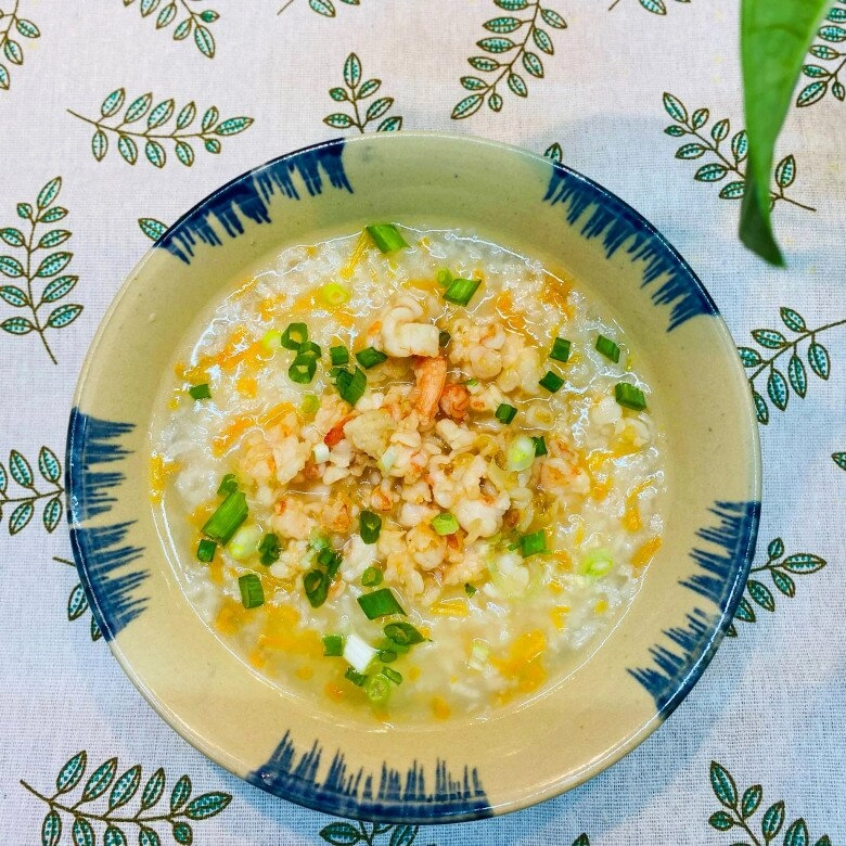 Vét tủ lạnh cơm nguội thừa rang mãi cũng chán đem nấu kiểu này được món ăn sáng siêu ngon giàu dinh dưỡng - 9