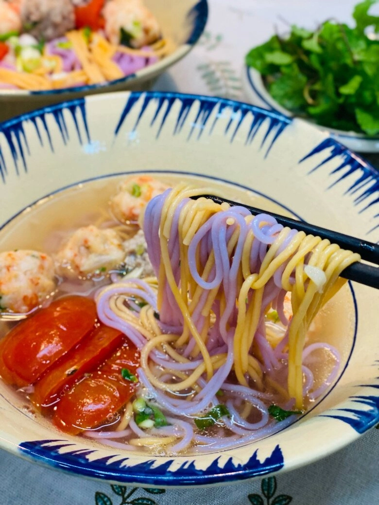 Vét tủ lạnh nhà còn ít tôm thịt đem nấu ngay thành món này được bữa ăn đổi gió chẳng cần đến cơm - 10