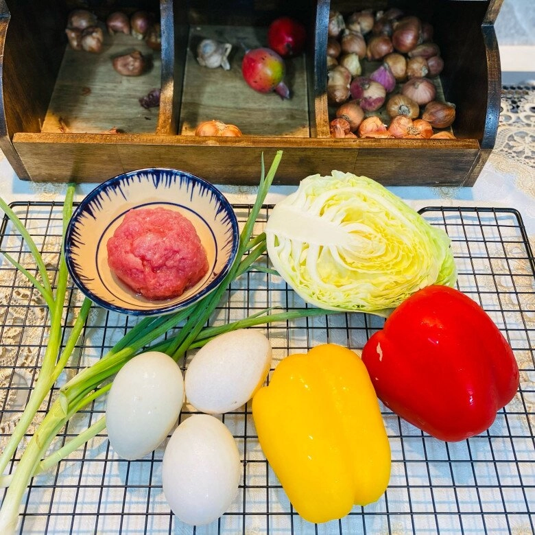 Vét tủ lạnh nhà còn ít trứng với rau củ làm ngay thành món này ăn với cơm vừa rẻ lại ngon bổ - 3