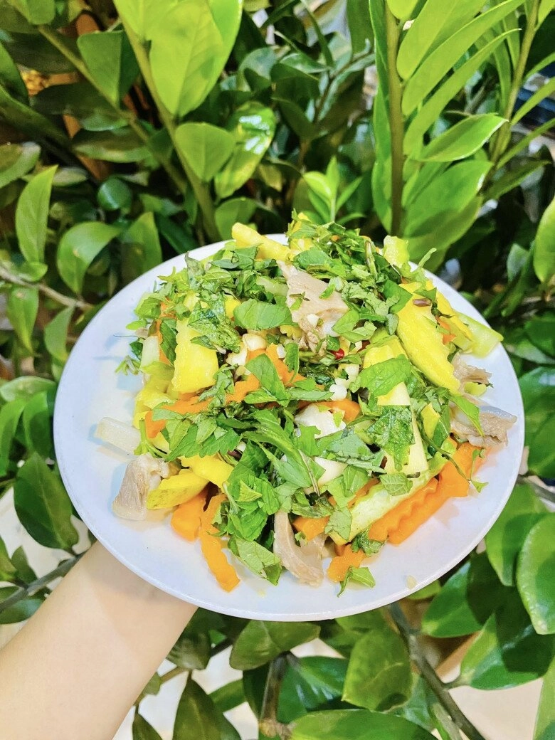 Vét tủ lạnh nhà thừa ít lưỡi lợn luộc đem ngay làm món nộm giòn ngon thanh mát giải nhiệt ngày hè - 6