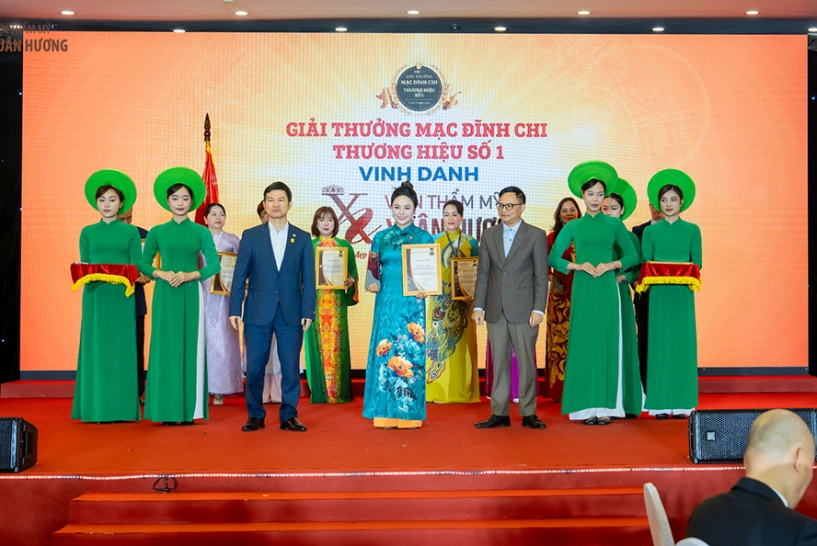 Viện thẩm mỹ xuân hương vinh dự đón nhận giải thưởng thương hiệu tiêu biểu số 1 - 1