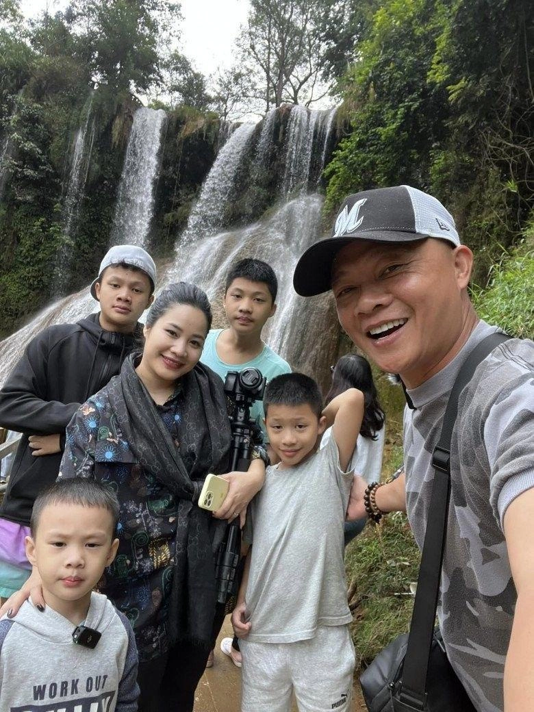 Vợ btv trần quang minh khoe mâm cơm nhà đông con ngon mắt bạn bè nhận xét trông như có cỗ - 1