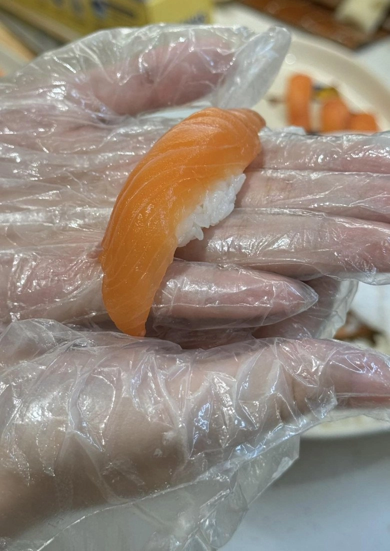 Vợ đạo diễn người phán xử làm cả mâm đồ ăn nhật đẹp tuyệt được khen là người vợ trong mơ - 8