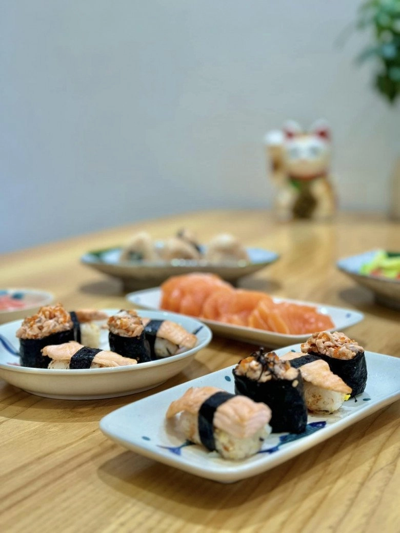 Vợ đạo diễn người phán xử làm cả mâm đồ ăn nhật đẹp tuyệt được khen là người vợ trong mơ - 9
