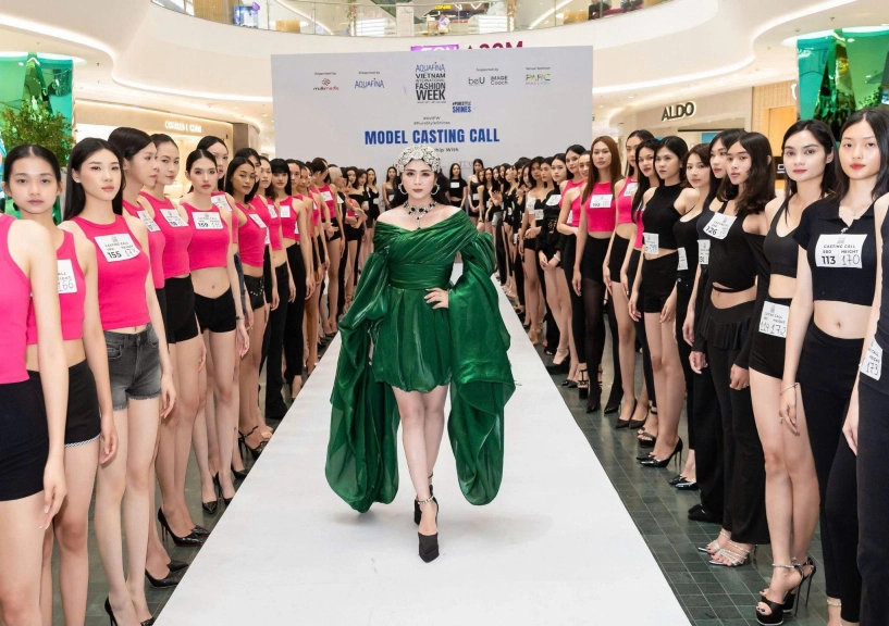 Võ hoàng yến hé lộ 3 thử thách khi trình diễn bst mới của ntk hương queen - 4